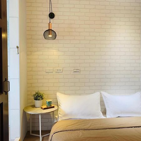 Oyaji Guesthouse-依人數床位數計價開放房型 Tainan Eksteriør bilde
