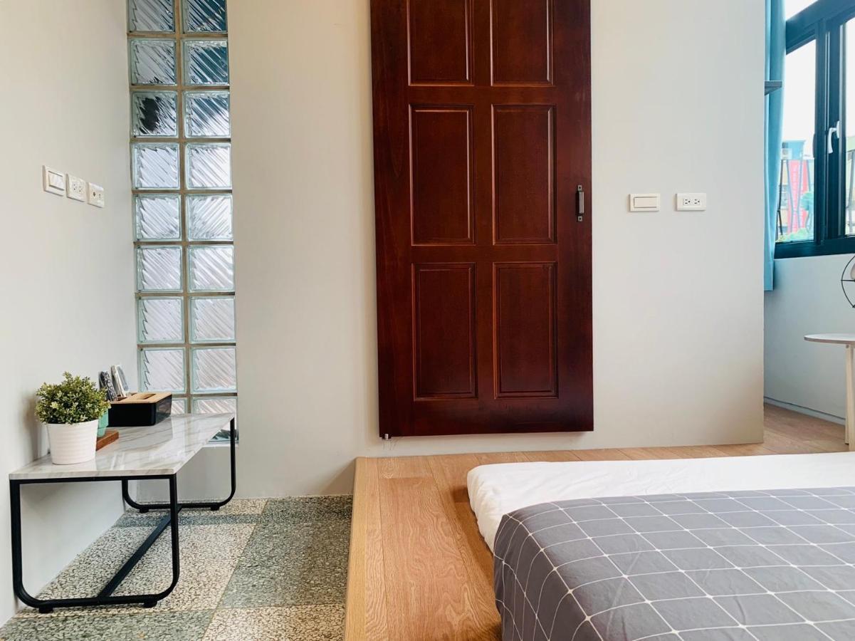 Oyaji Guesthouse-依人數床位數計價開放房型 Tainan Eksteriør bilde