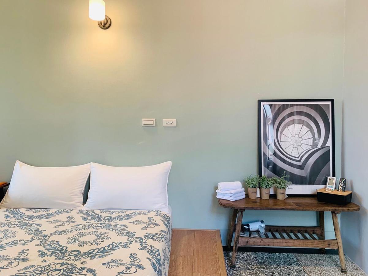 Oyaji Guesthouse-依人數床位數計價開放房型 Tainan Eksteriør bilde