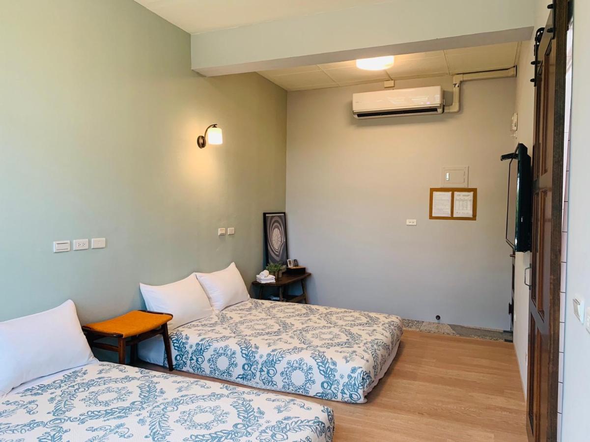 Oyaji Guesthouse-依人數床位數計價開放房型 Tainan Eksteriør bilde