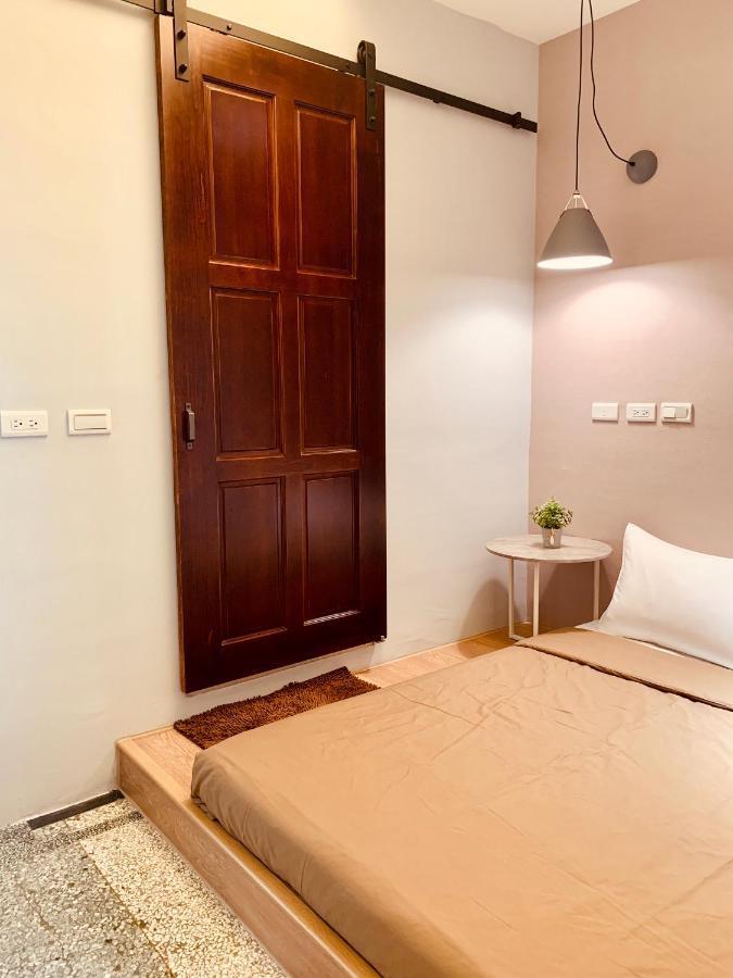 Oyaji Guesthouse-依人數床位數計價開放房型 Tainan Eksteriør bilde