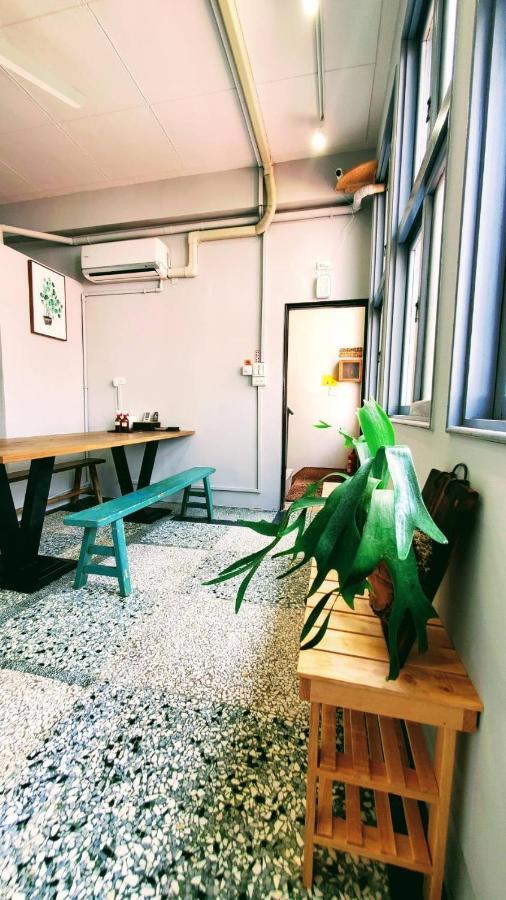 Oyaji Guesthouse-依人數床位數計價開放房型 Tainan Eksteriør bilde