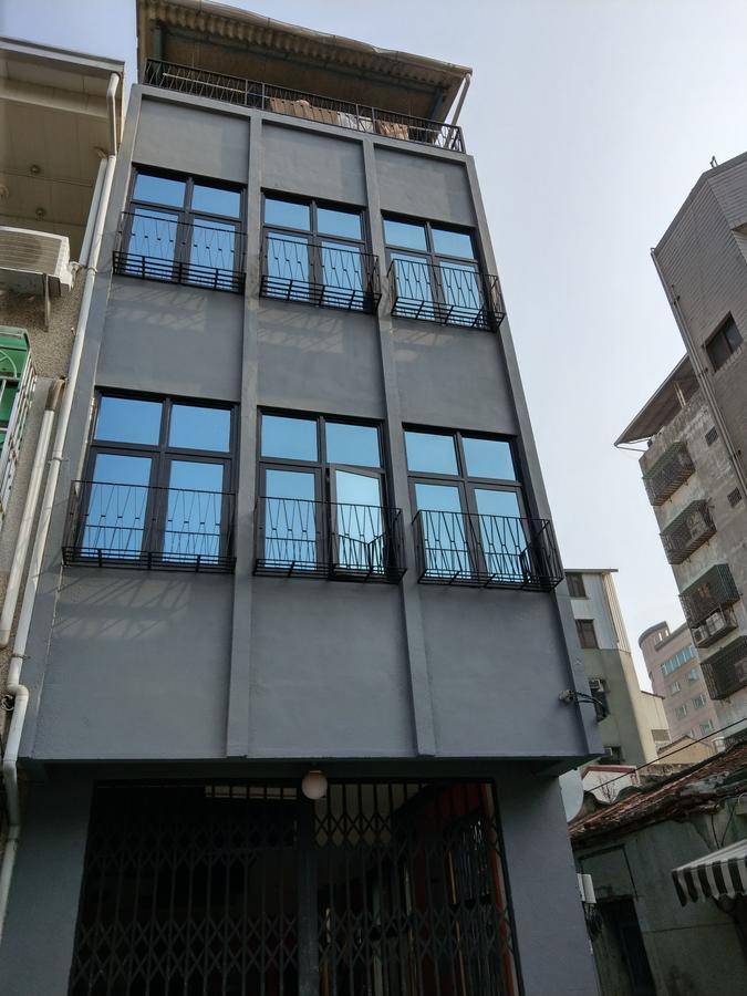 Oyaji Guesthouse-依人數床位數計價開放房型 Tainan Eksteriør bilde