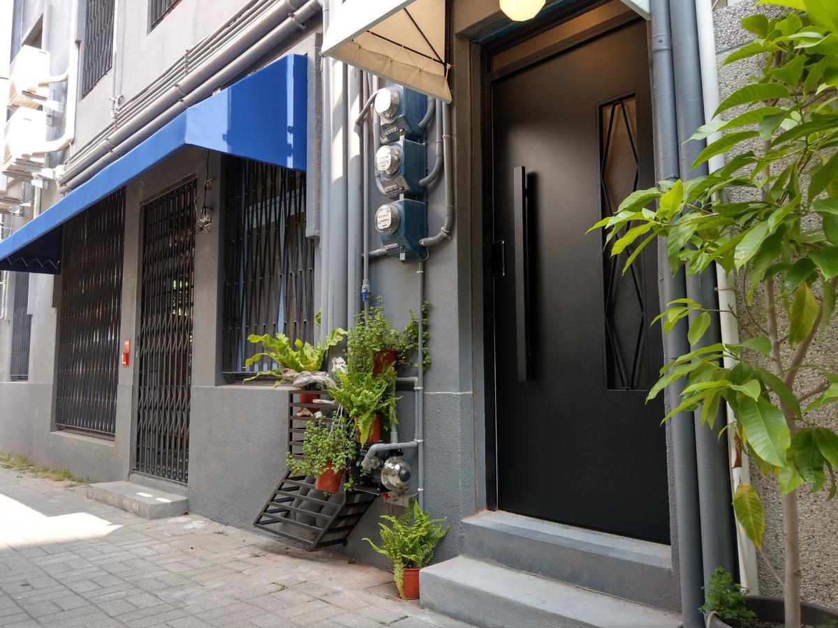 Oyaji Guesthouse-依人數床位數計價開放房型 Tainan Eksteriør bilde