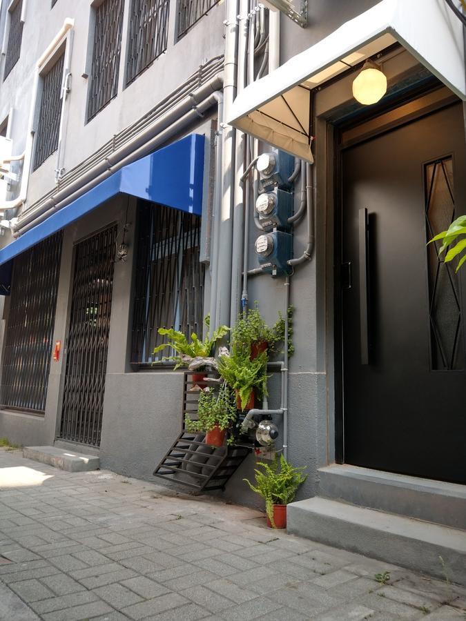 Oyaji Guesthouse-依人數床位數計價開放房型 Tainan Eksteriør bilde
